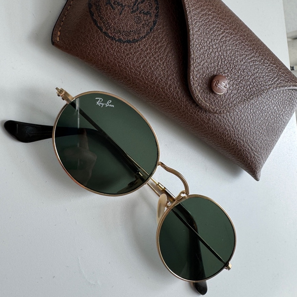 Oval raybans